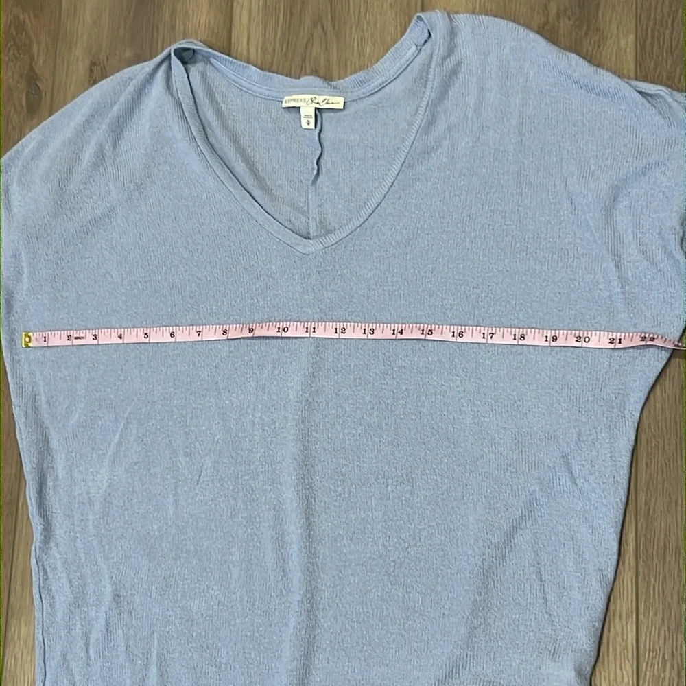 Express One Eleven Blue V-Neck Top Oversized Size Medium Short Sleeve - Picture 4 of 7